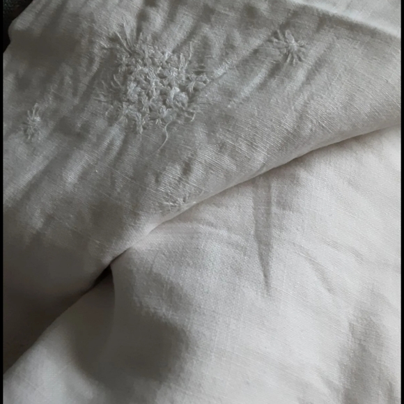 - Linen Sheet